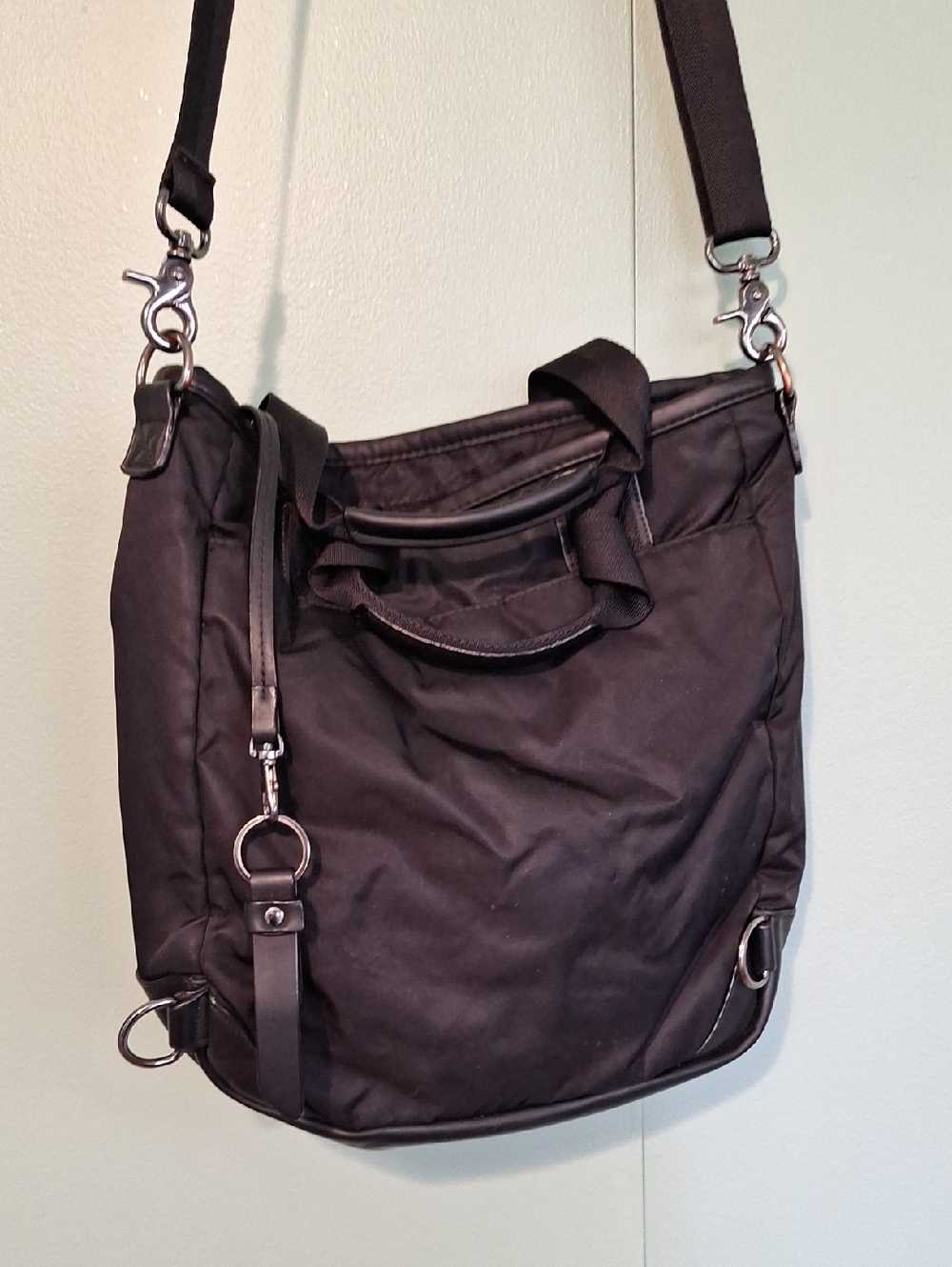 Lole Black Side Slung Purse - Picture 5 of 6